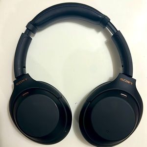 Sony Wh-1000xm4 wireless noise canceling headphones